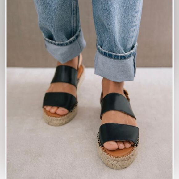 Alohas double black leather straps espadrilles sandals. - Picture 3 of 13